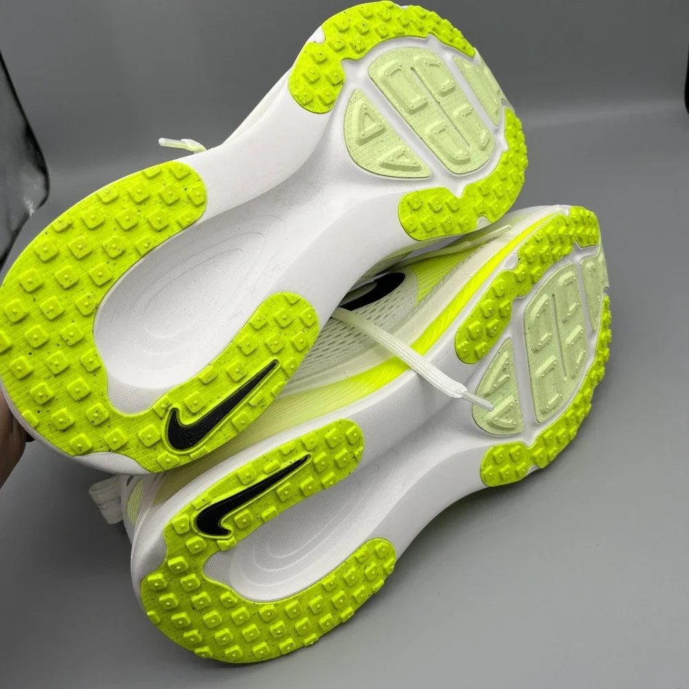 Nike Vomero 18 Mens 10.5 Performance Running Shoes White Volt ZoomX ReactX